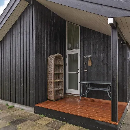 Three-bedroom Holiday In Haderslev Diernæs